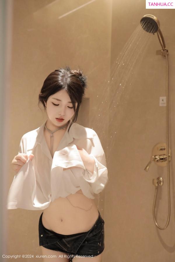   [XiuRen]高清写真图 2024.04.16 No.8400 陈小花 美胸性感第37张图片